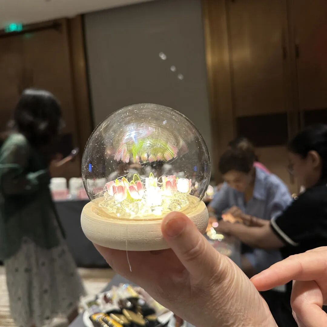 手工完成的小夜灯
