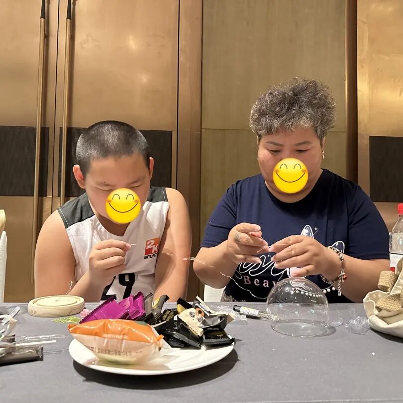 医患共同制作小夜灯